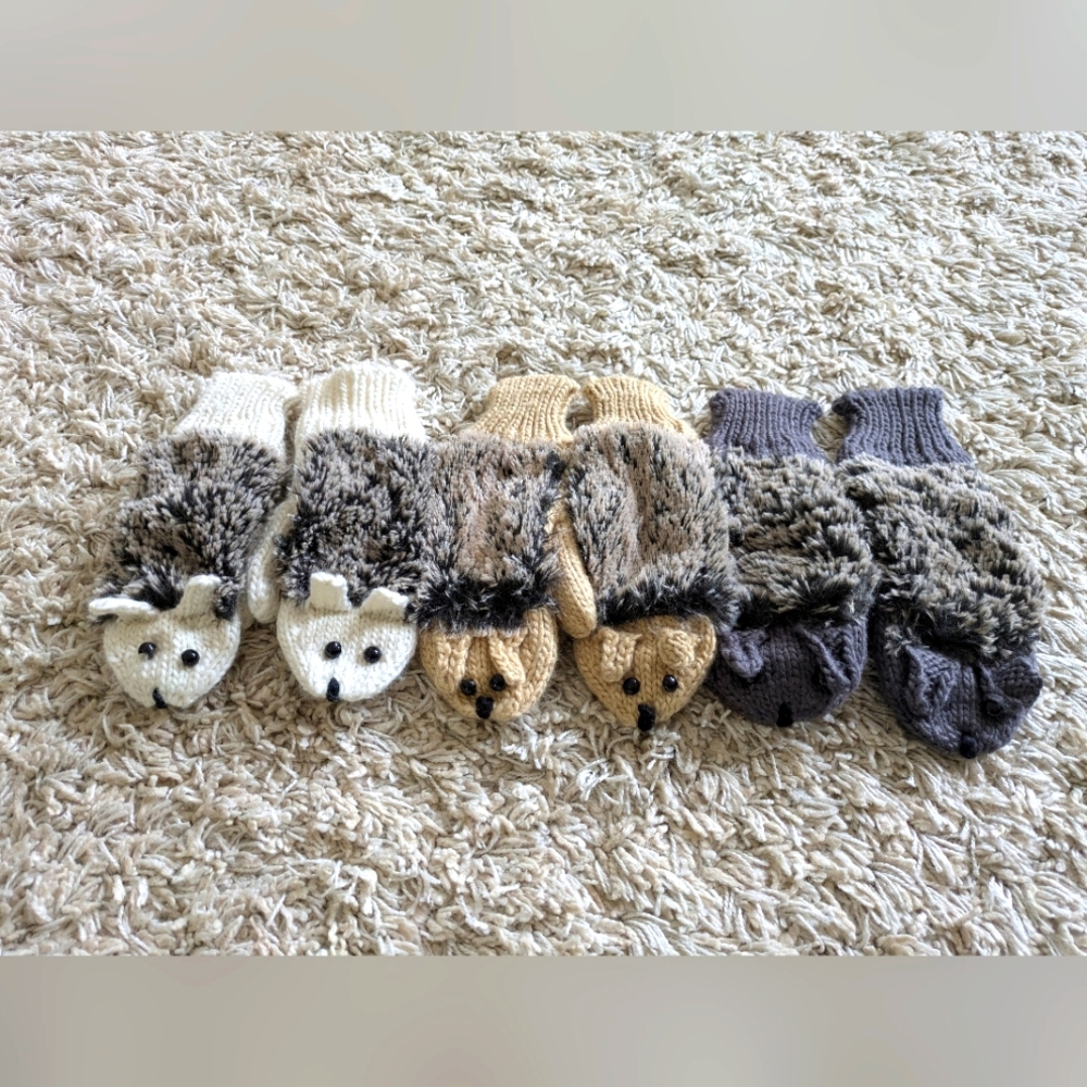 Cute Hedgehog  Knit Mittens Set